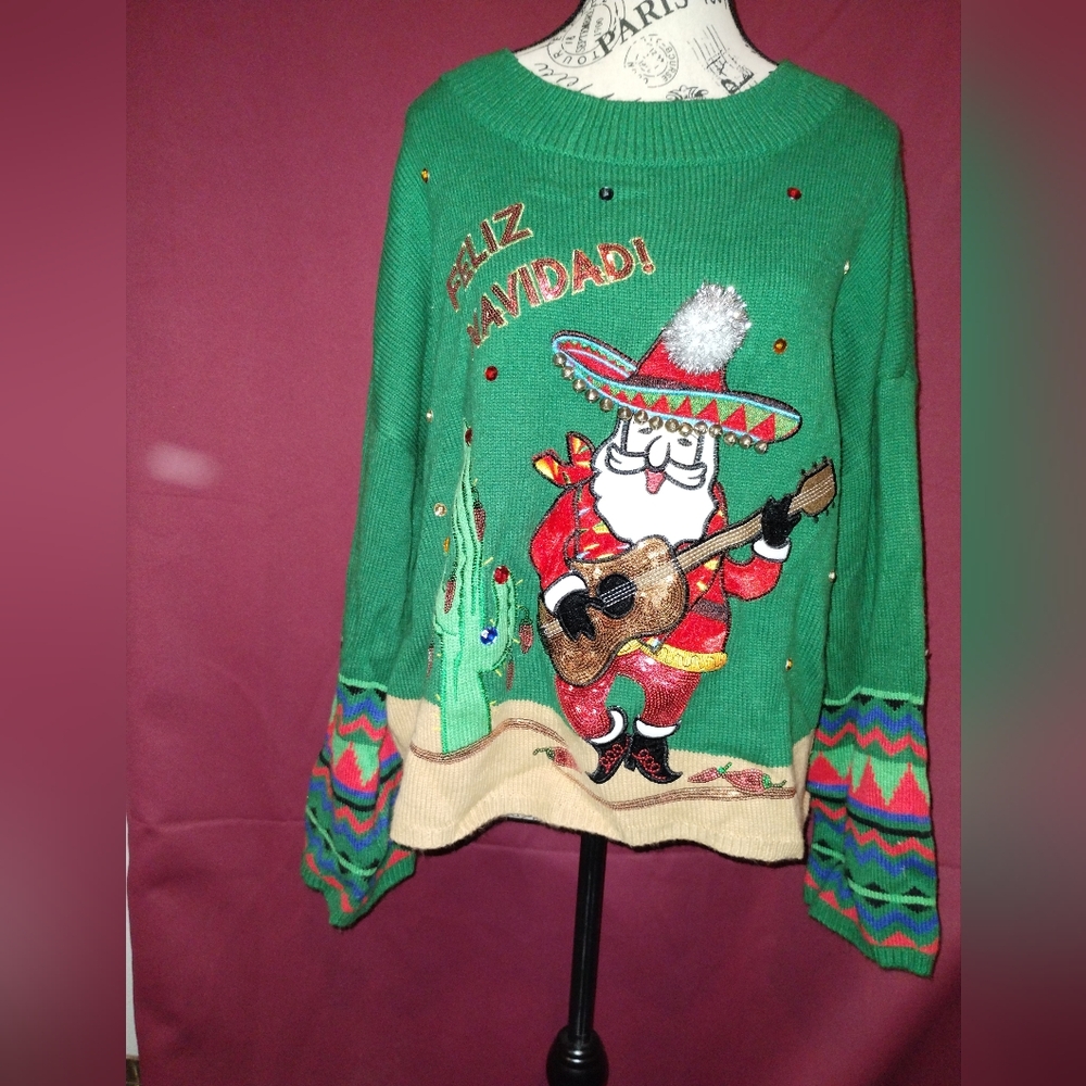 Green Christmas Sweater with Santa Design / Feliz Navidad... Size Extra Large